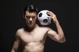 罗马诺：奥罗斯科即将加盟曼联，球员正启程前往英格兰