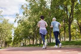 轮盘“全押”冲动：极端下注如何制造短暂掌控幻觉？（孤注一掷的轮盘冲动：极端押注为何让人产生短暂的控制错觉？）