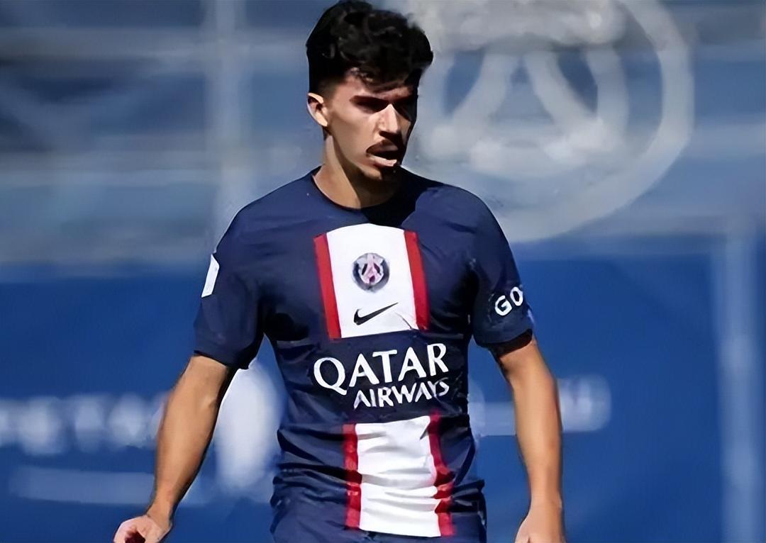 色的年轻后 色的年轻后