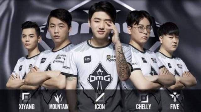 受采访时坦 受采访时坦