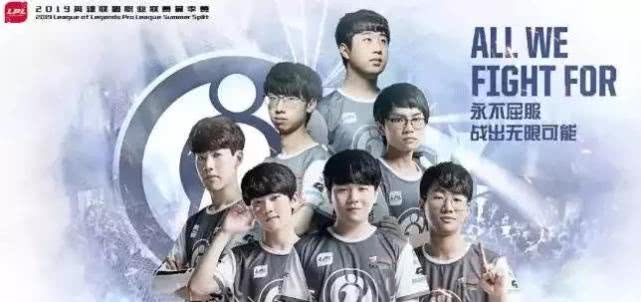 他在赛场上 他在赛场上